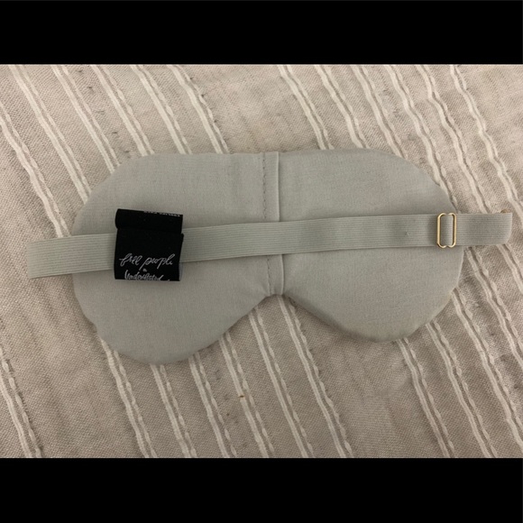 Free People eye mask - Picture 2 of 2